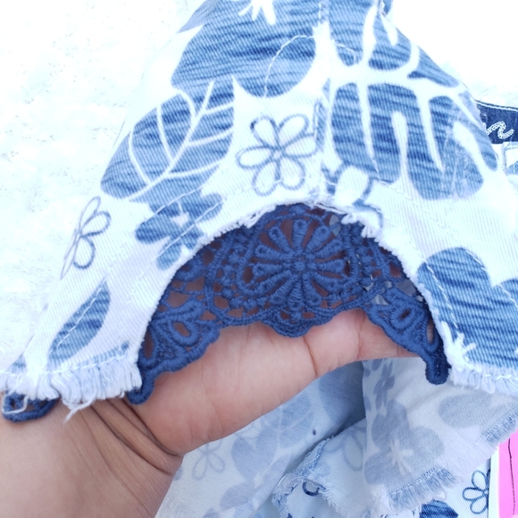 NEW SHORTS Women's Size 15, VANILLA STAR White/Blue NWT - Picture 6 of 10